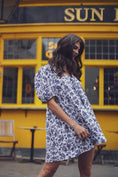 Load image into Gallery viewer, Emme- Roman Holiday