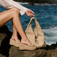 Load image into Gallery viewer, Throne I Natural Raffia