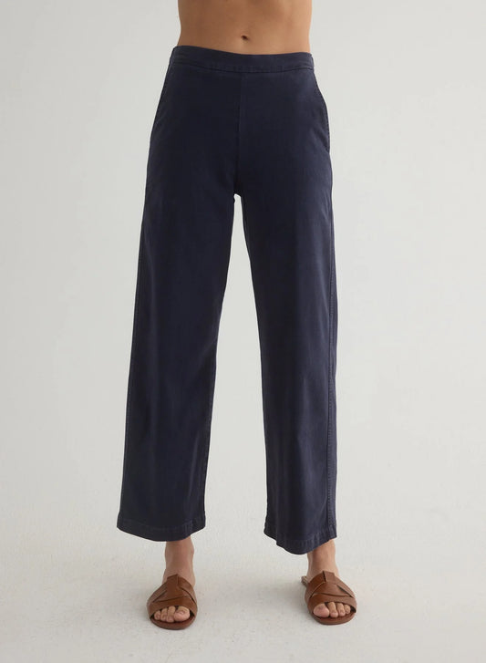 Clean Wide Leg Crop Pant
