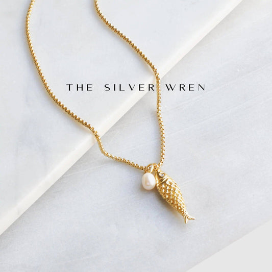 Gold Fish Pendant Necklace: 16 inch