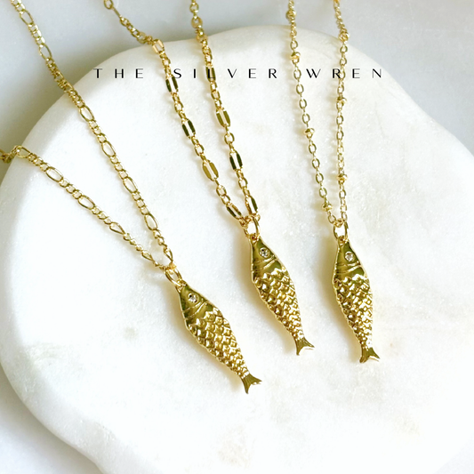 Gold Fish Pendant Necklace: Nixi / 16 inch