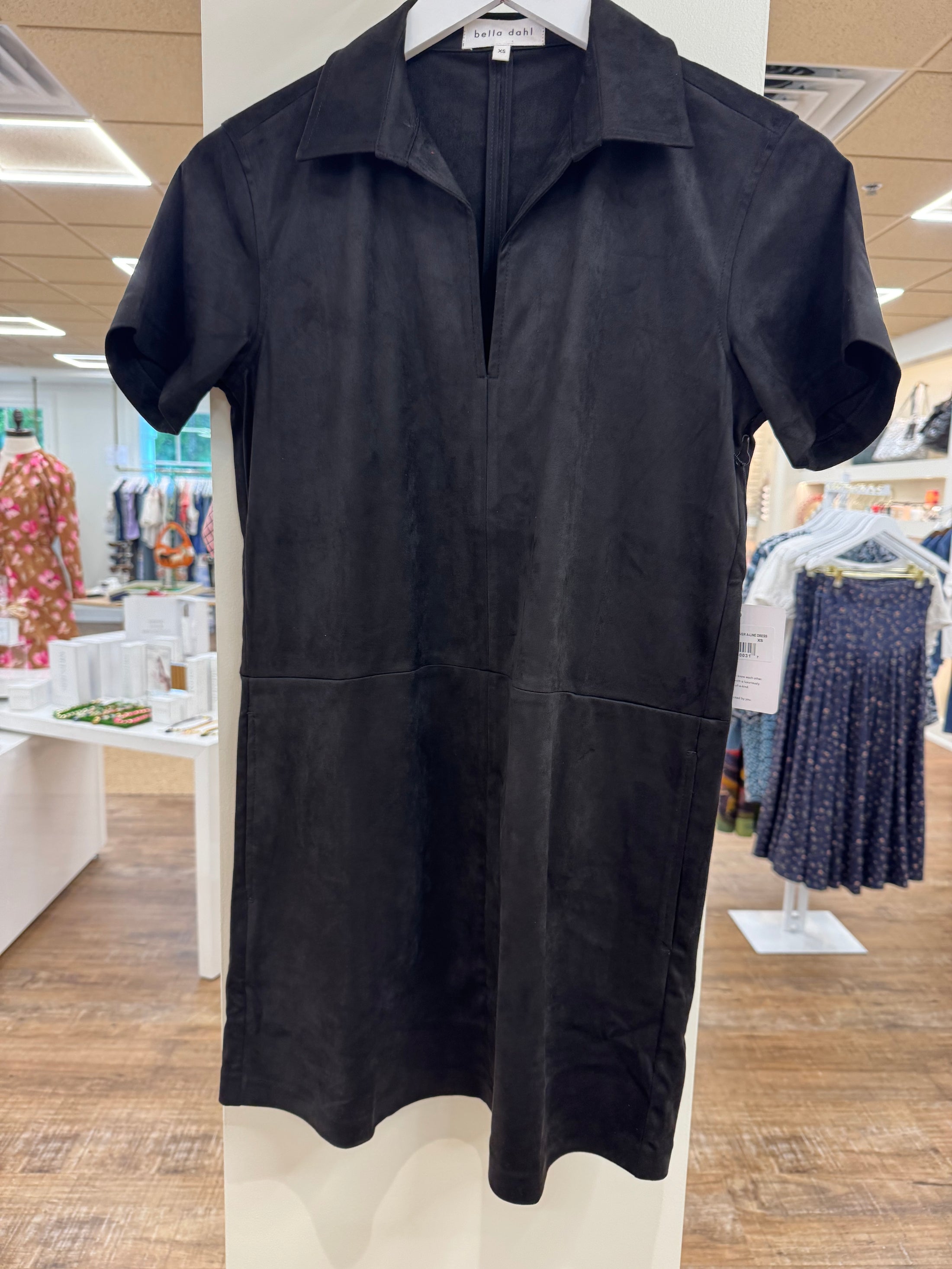 Short Sleeve Pullover A-Line | Black