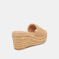 Load image into Gallery viewer, Throne I Natural Raffia
