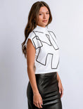 Load image into Gallery viewer, Tetra “Ortho” Top I White/Black
