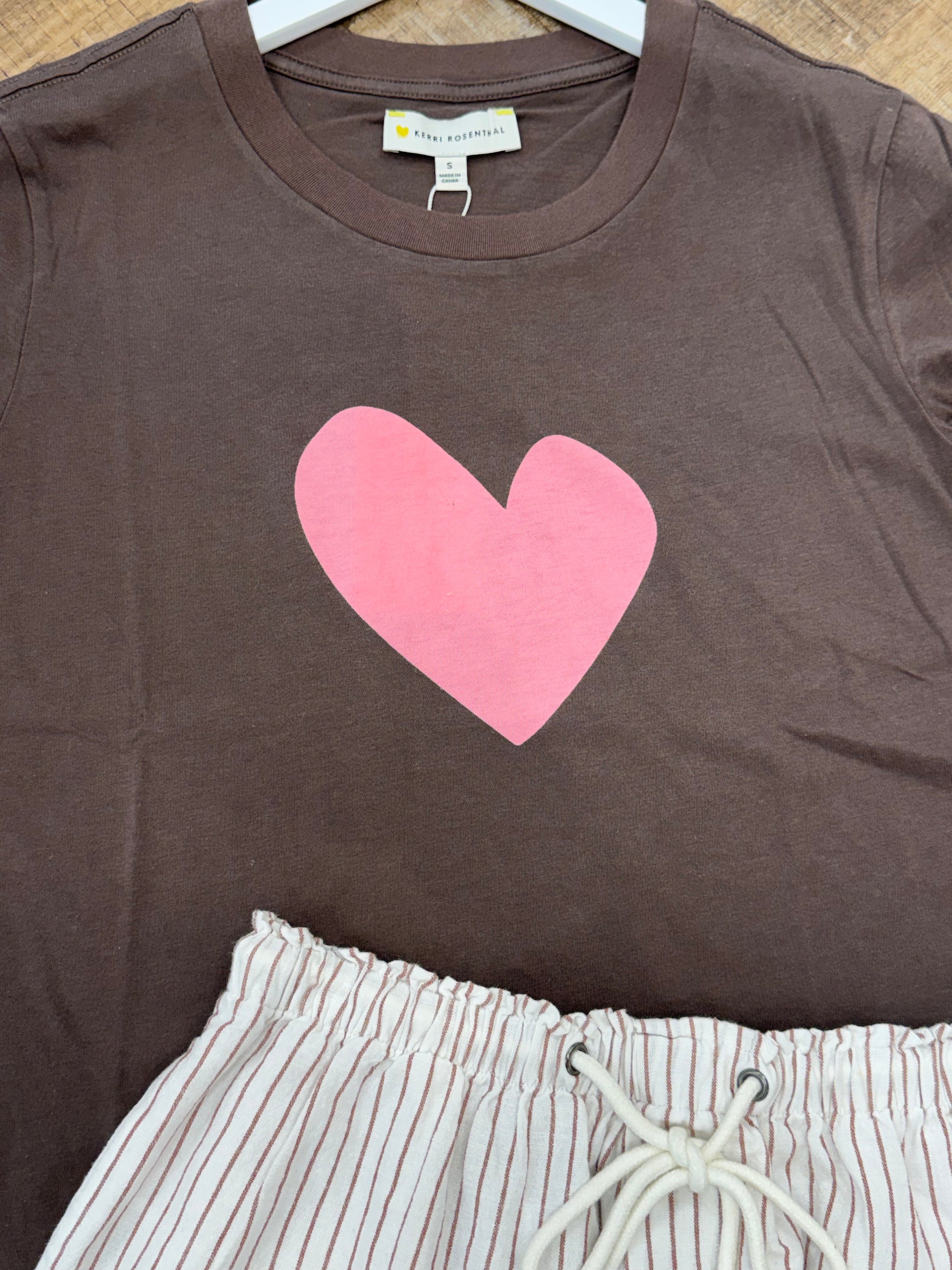 Suke Imperfect Heart Tee I Caramel/Pink