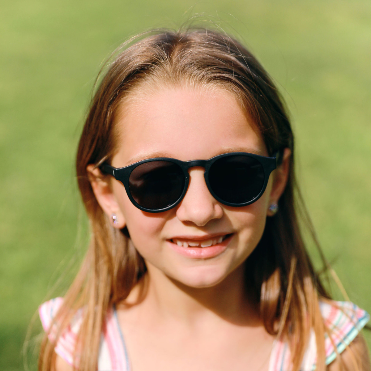 Jet Black Keyhole | Smoke Polarized Lens: Ages 3-5