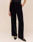 Load image into Gallery viewer, Sleek Wide Legs Pants
